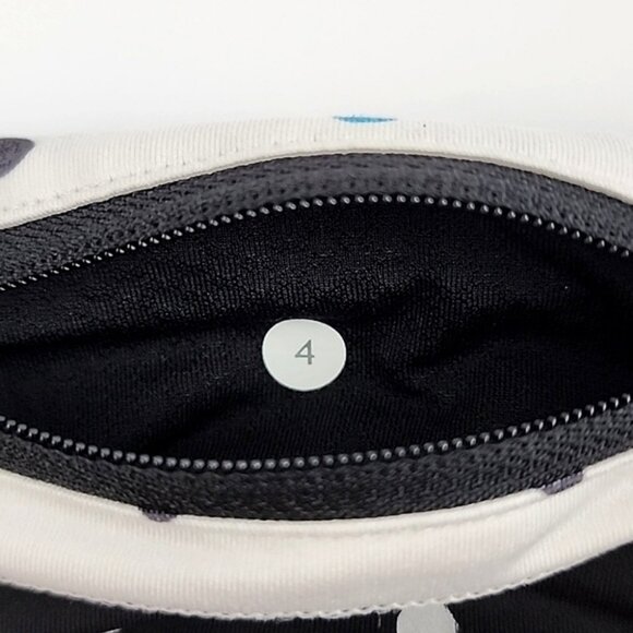 Lululemon Run Inspire Seawheeze 2012 Crop Black White Polka Dots Reflective Sz 4 - Picture 6 of 11